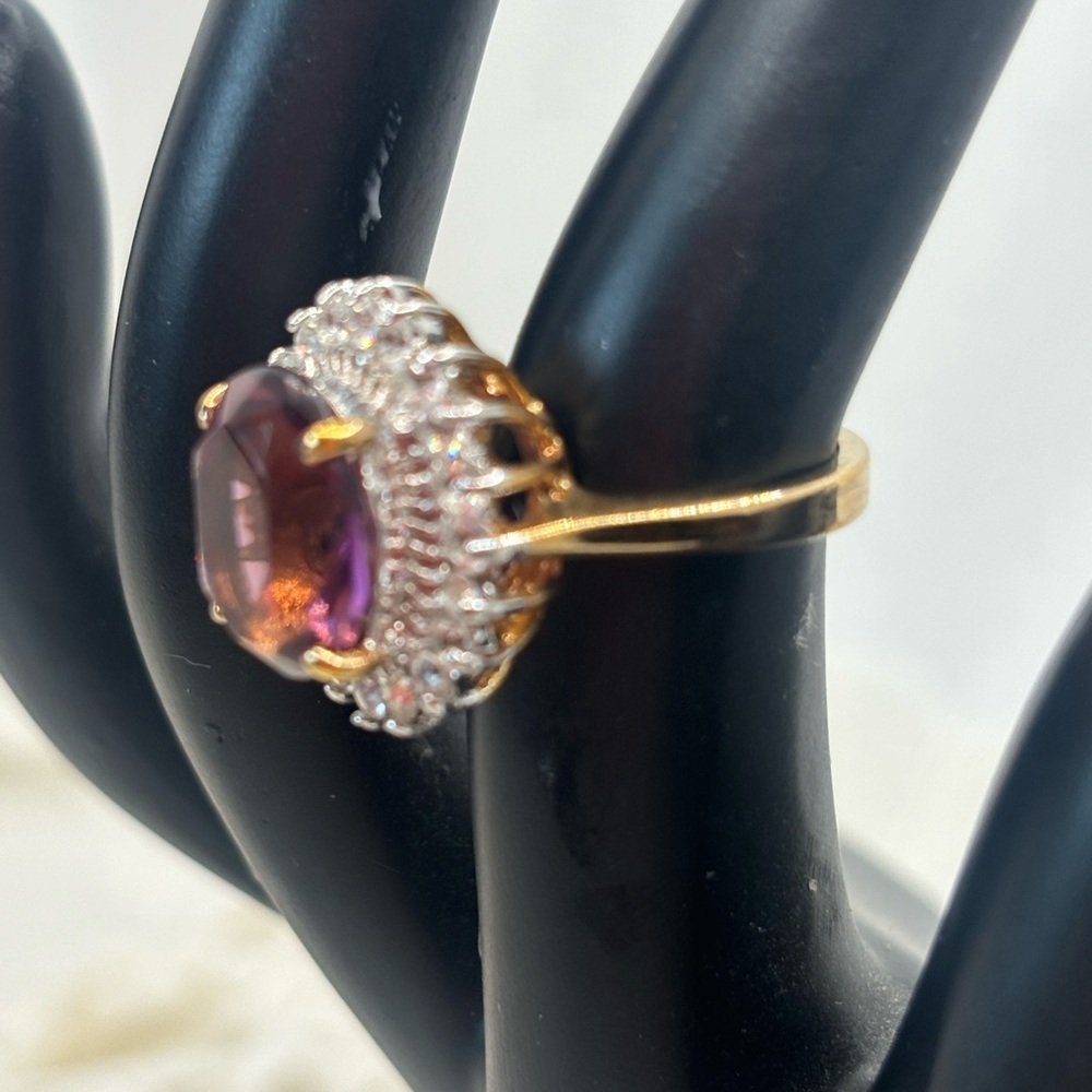 Elegant Purple and Gold Women's Ring - Picture 3 of 7